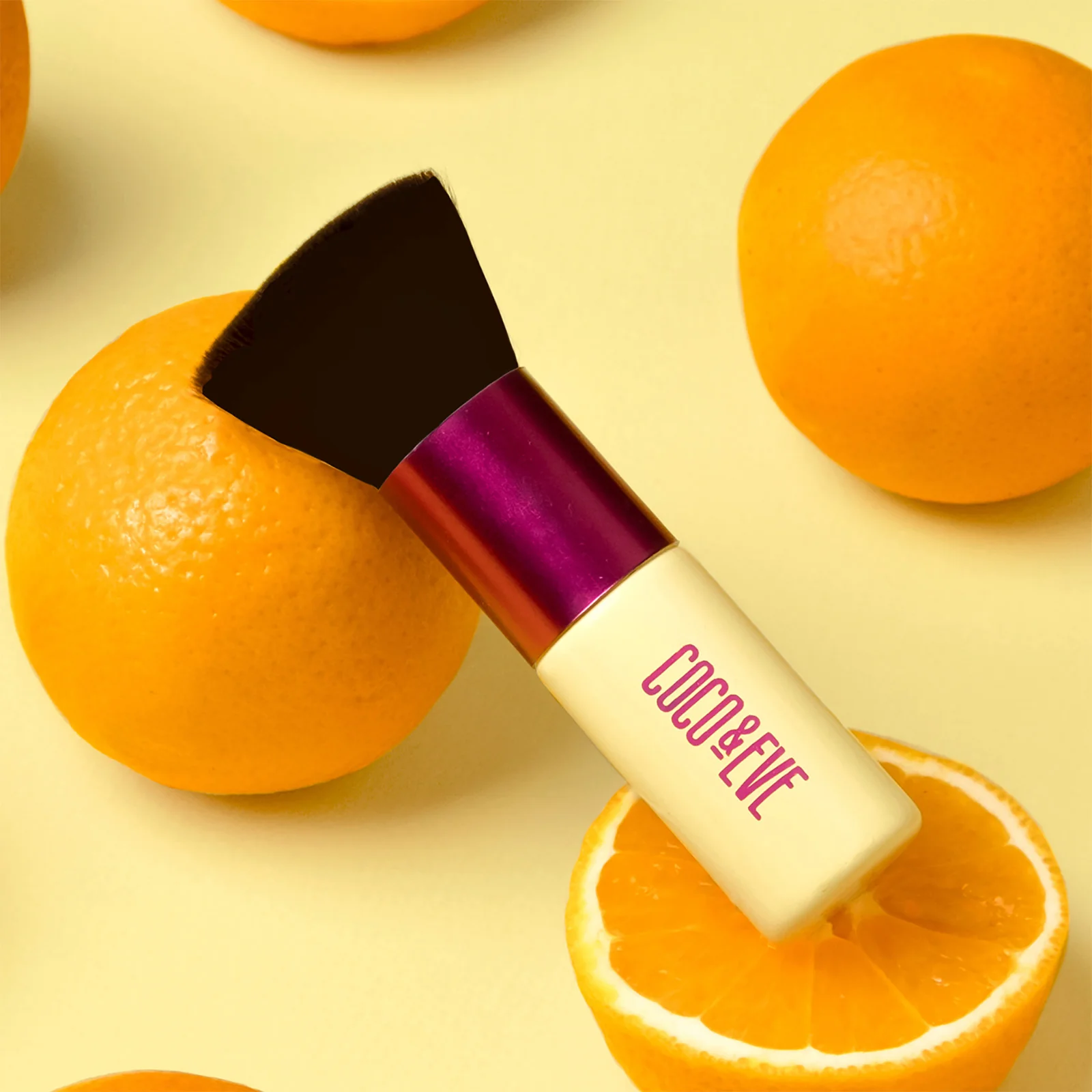 Coco & Eve Applicator Kabuki Brush - Image 2