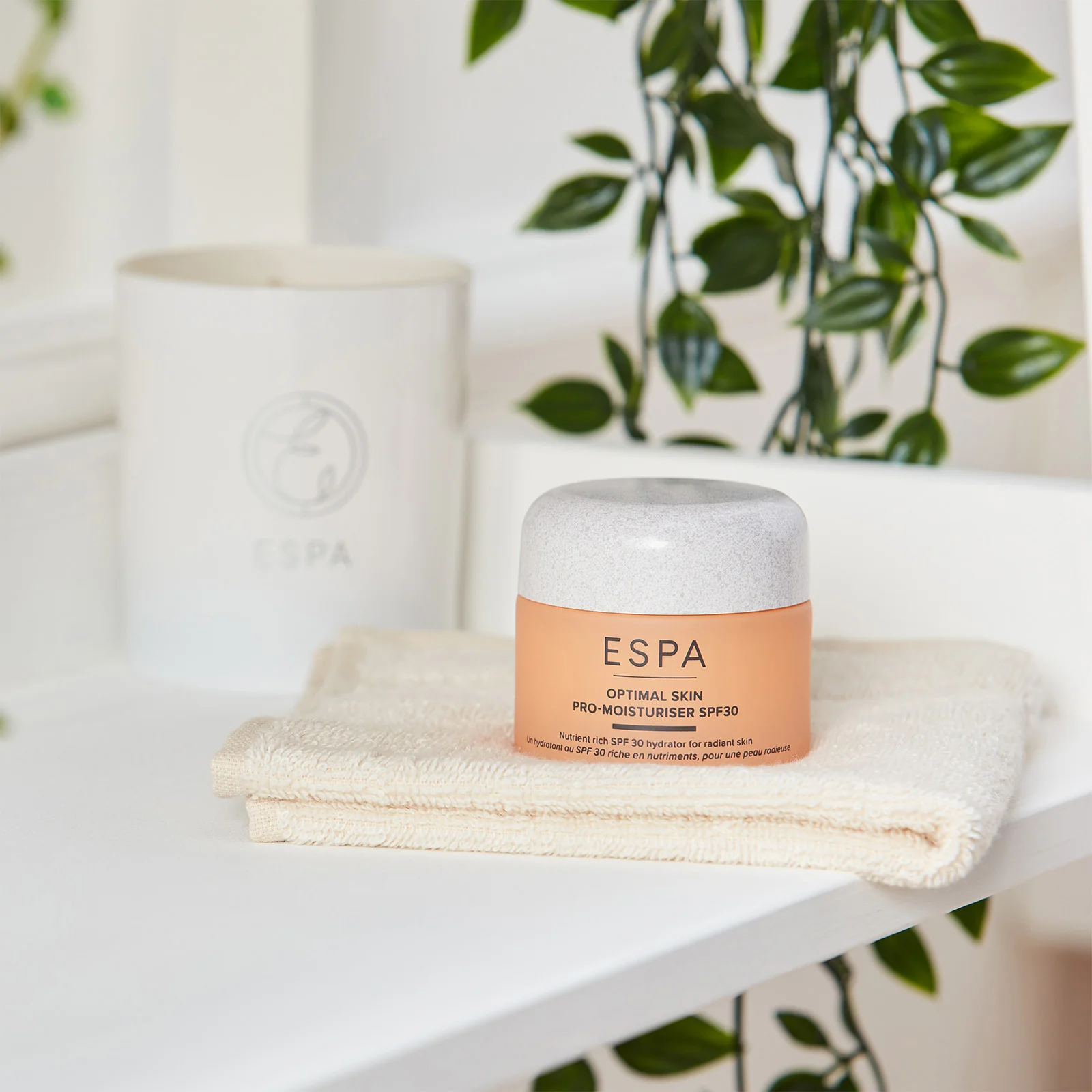 ESPA Optimal Pro-Moisturiser SPF 30 55ml - Image 2