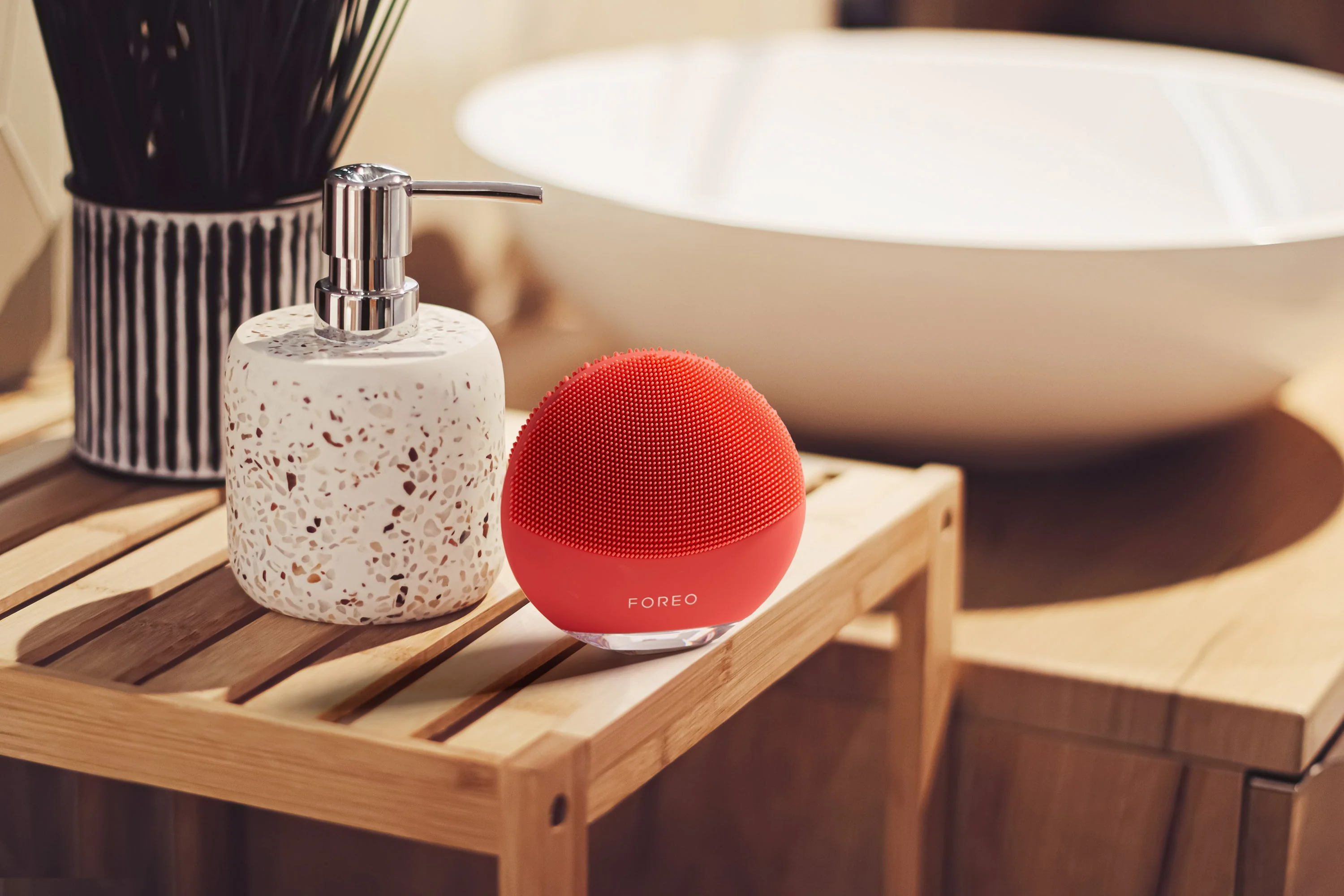 FOREO LUNA 4 Mini - Image 7