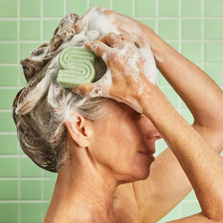 Kitsch Tea Tree & Mint Clarifying Solid Shampoo Bar 91g - Image 3