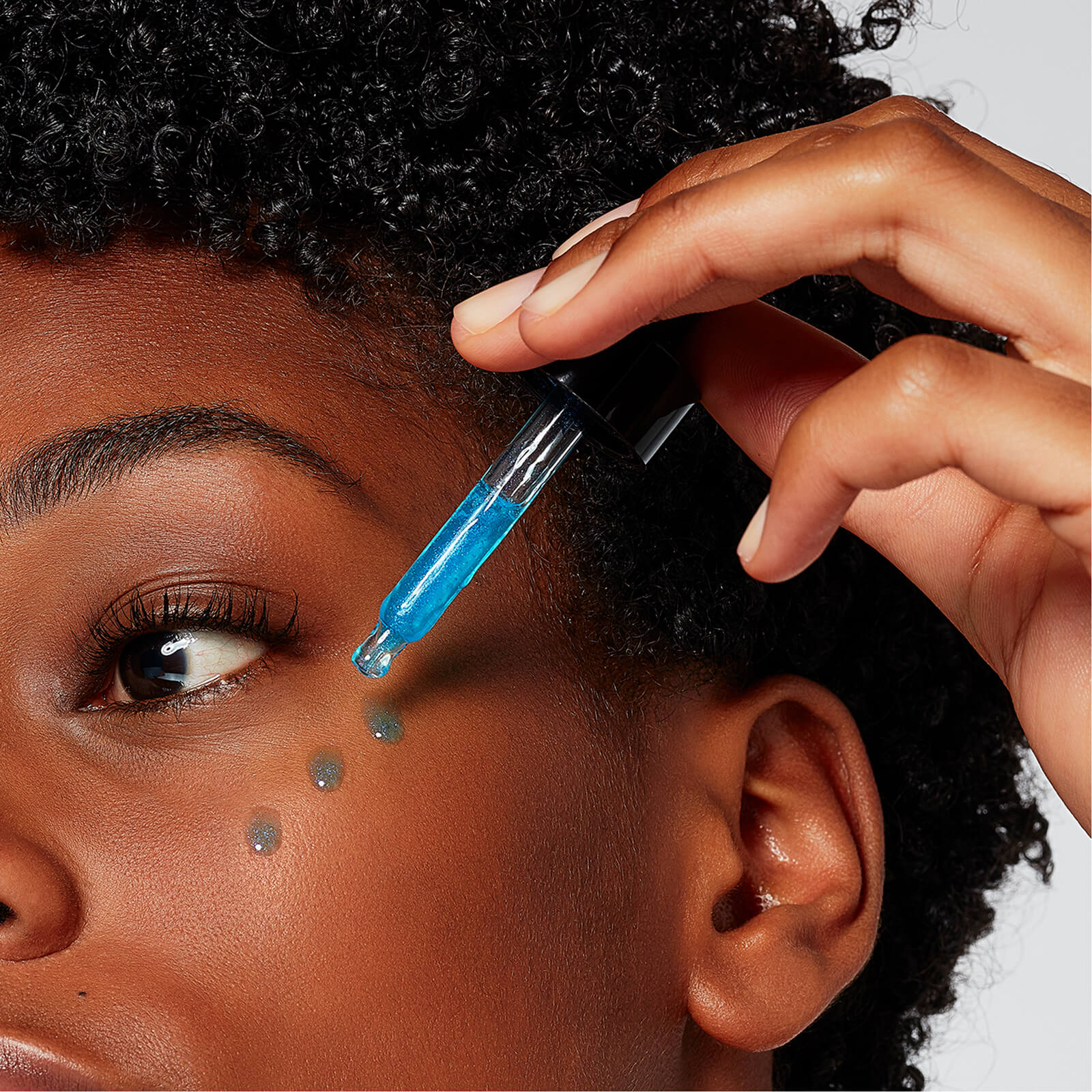 L'Oréal Paris Infallible Magic Essence Primer Drops 17.5ml - Image 3