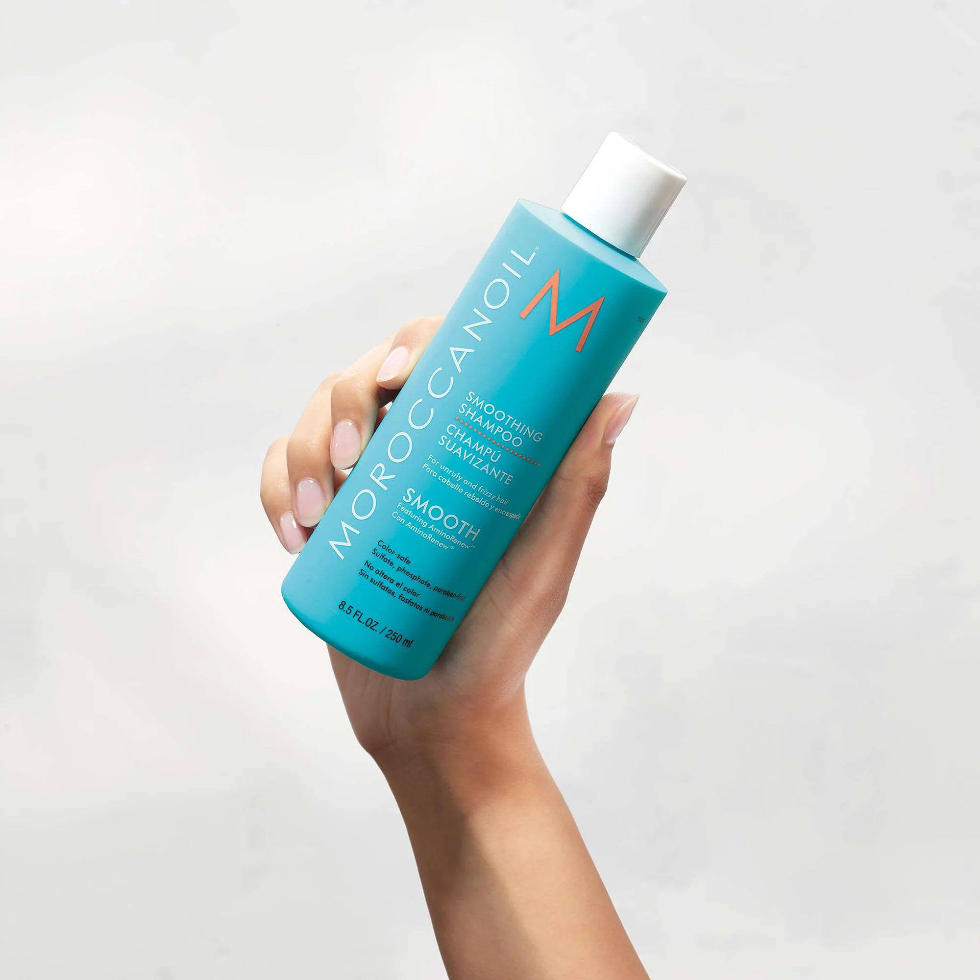 Moroccanoil Smoothing Shampoo 250ml - Image 2