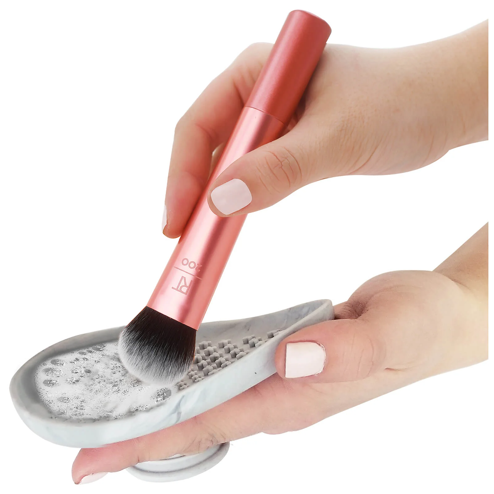 Real Techniques Brush Cleansing Palette - Image 3