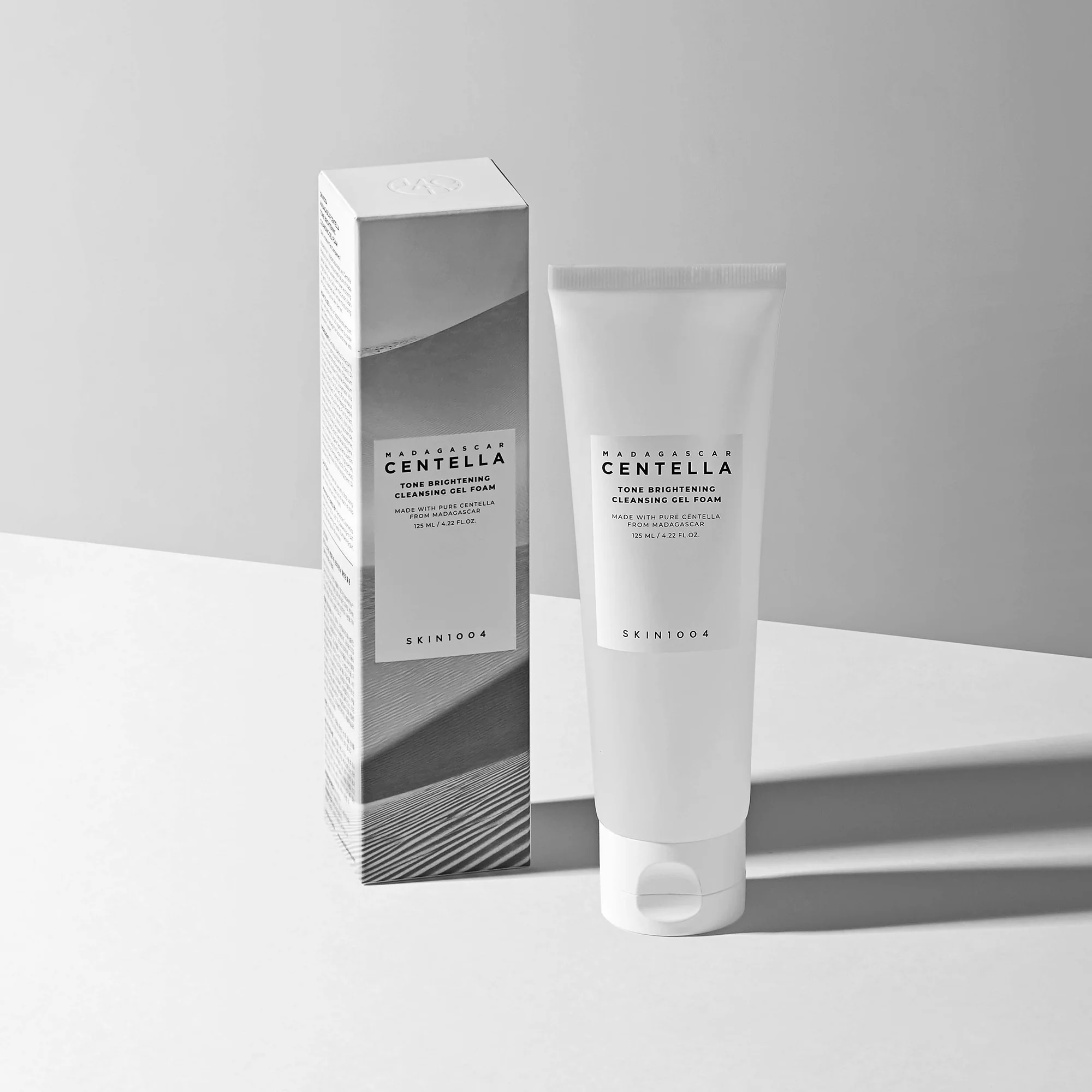 SKIN1004 Madagascar Centella Tone Brightening Cleansing Gel Foam 125ml - Image 3