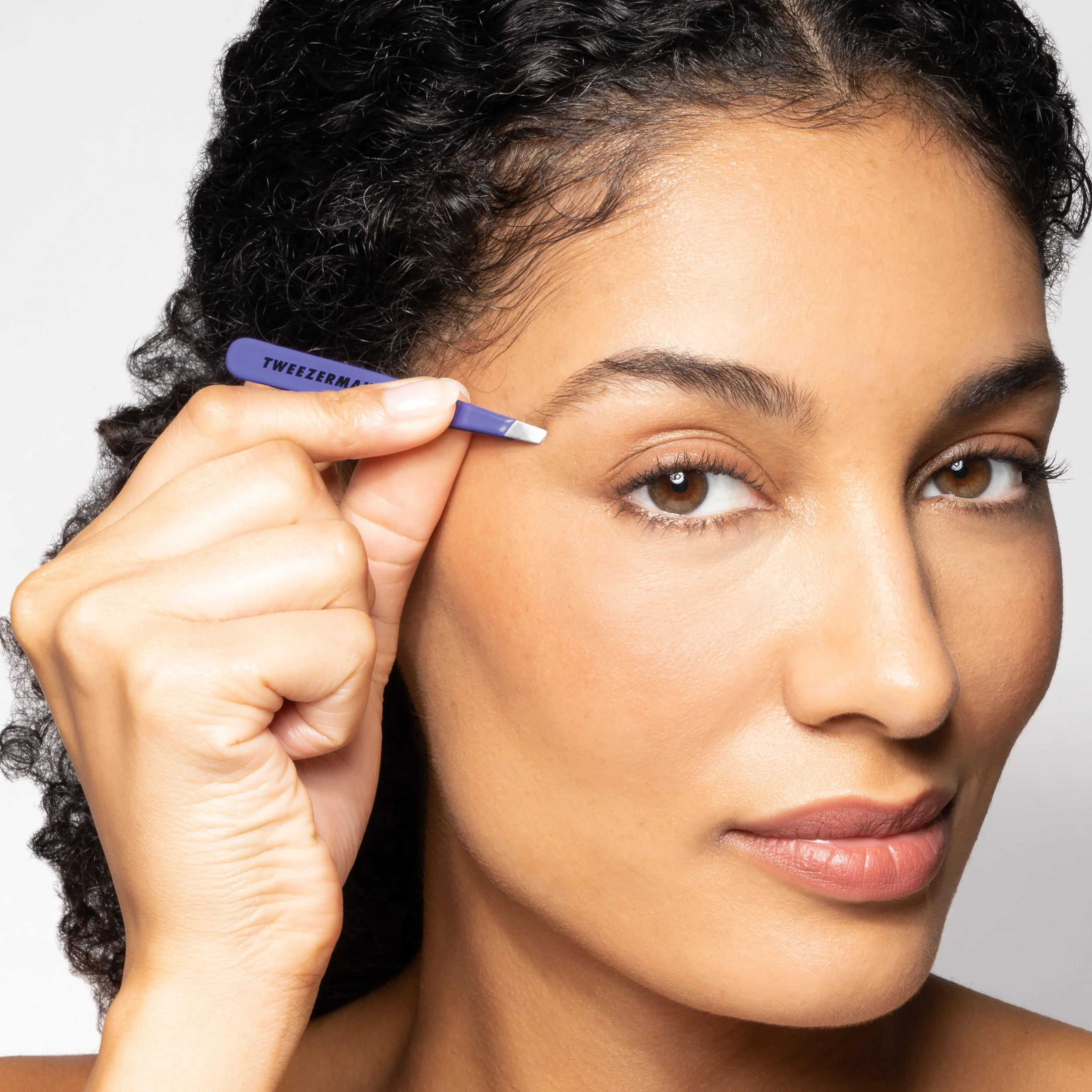 Tweezerman Mini Slant Tweezer Blooming Lilac - Image 3