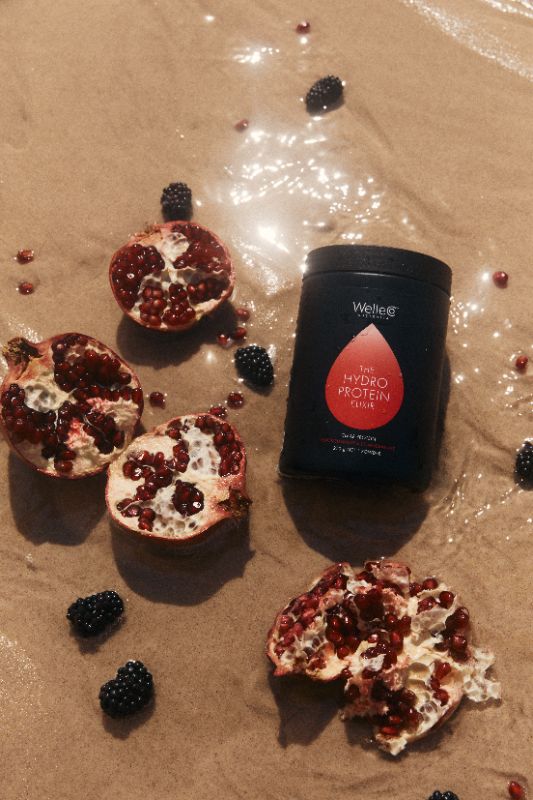 WelleCo The HydroProtein Elixir - Pomegranate & Blackcurrant 270g - Image 3